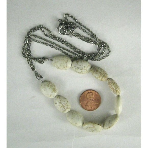 Necklace String Strand White Stone Magnesite Beads 21 Inch Silvertone Chain - Picture 9 of 9